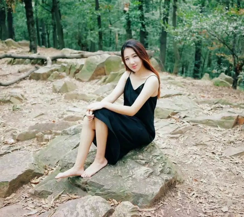 DƬ