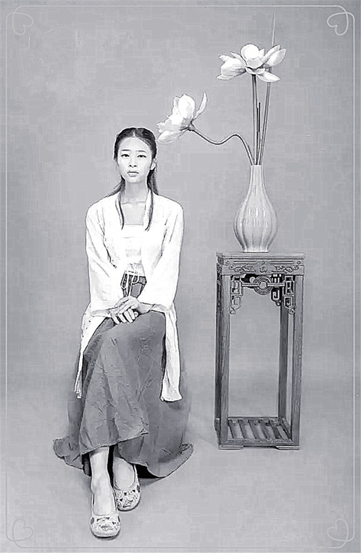 DƬ