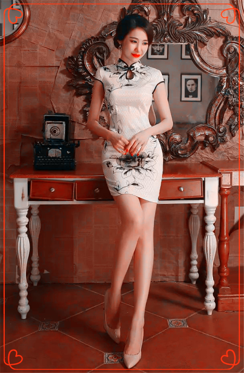 DƬ