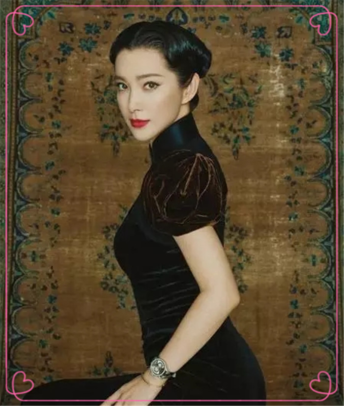 DƬ