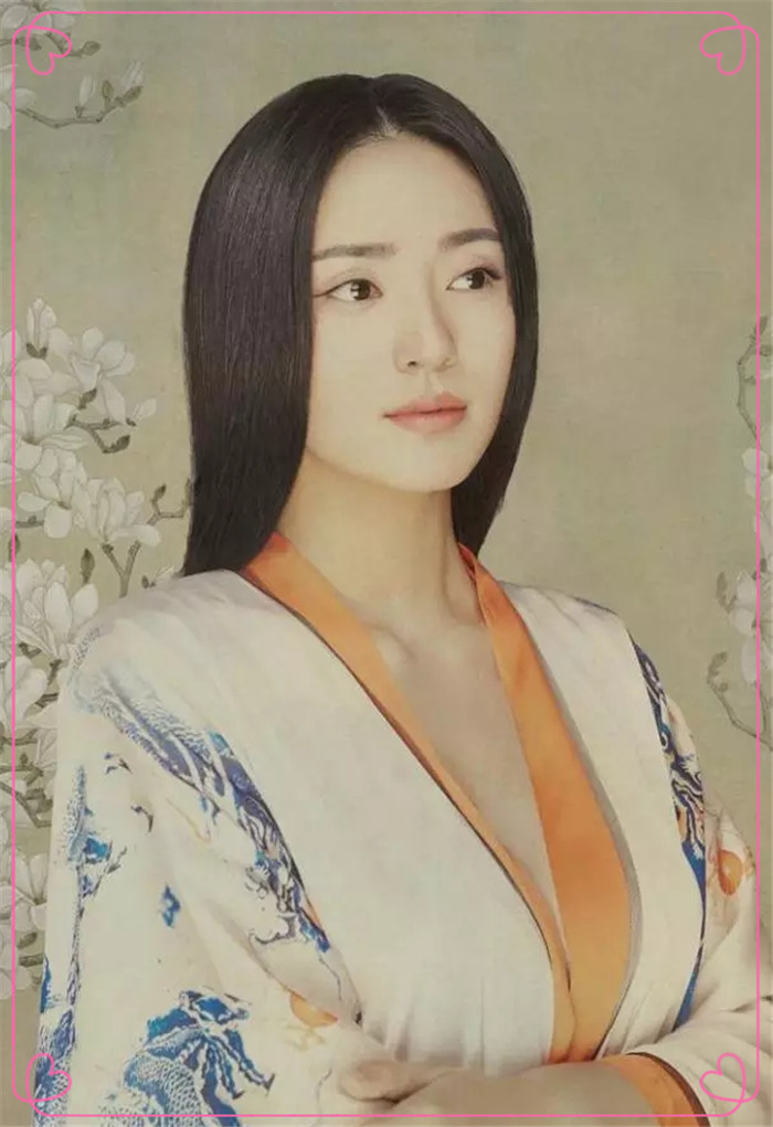 DƬ