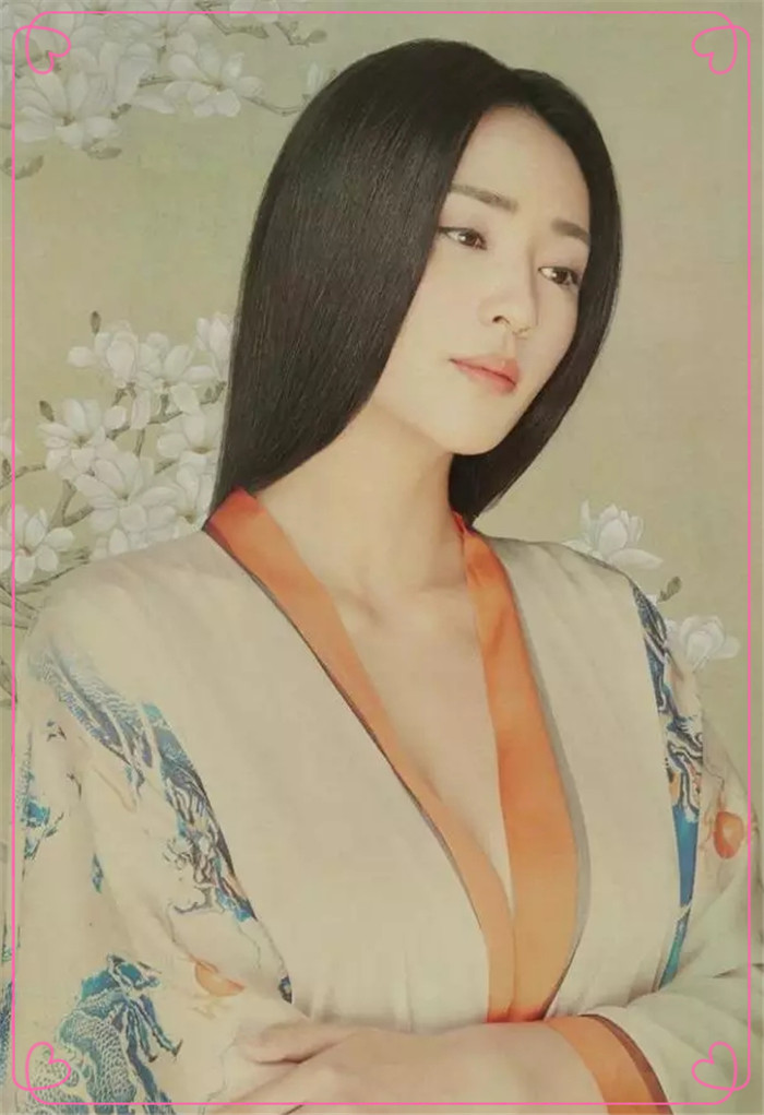 DƬ
