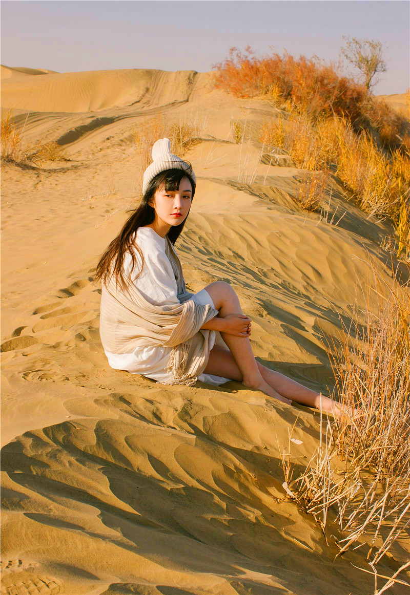 DƬ