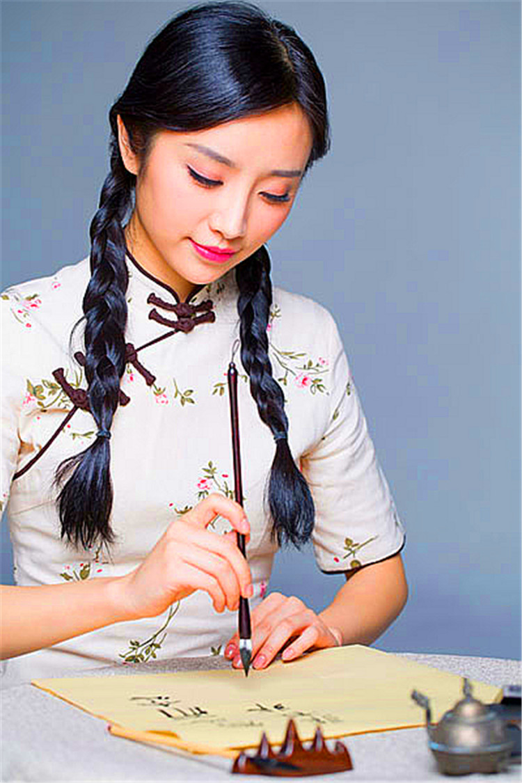 DƬ