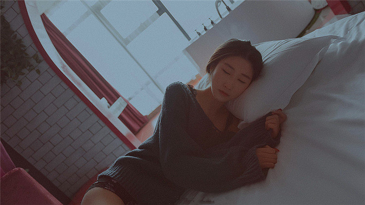 DƬ