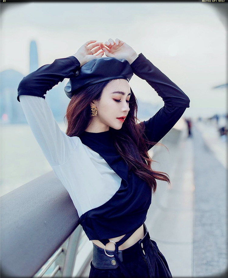 DƬ